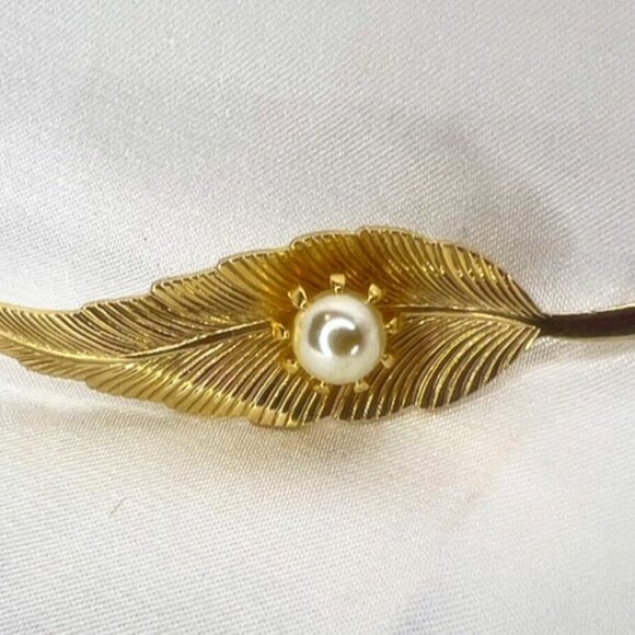 4 Vintage Pearl Brooches Bundle - Picture 4 of 5